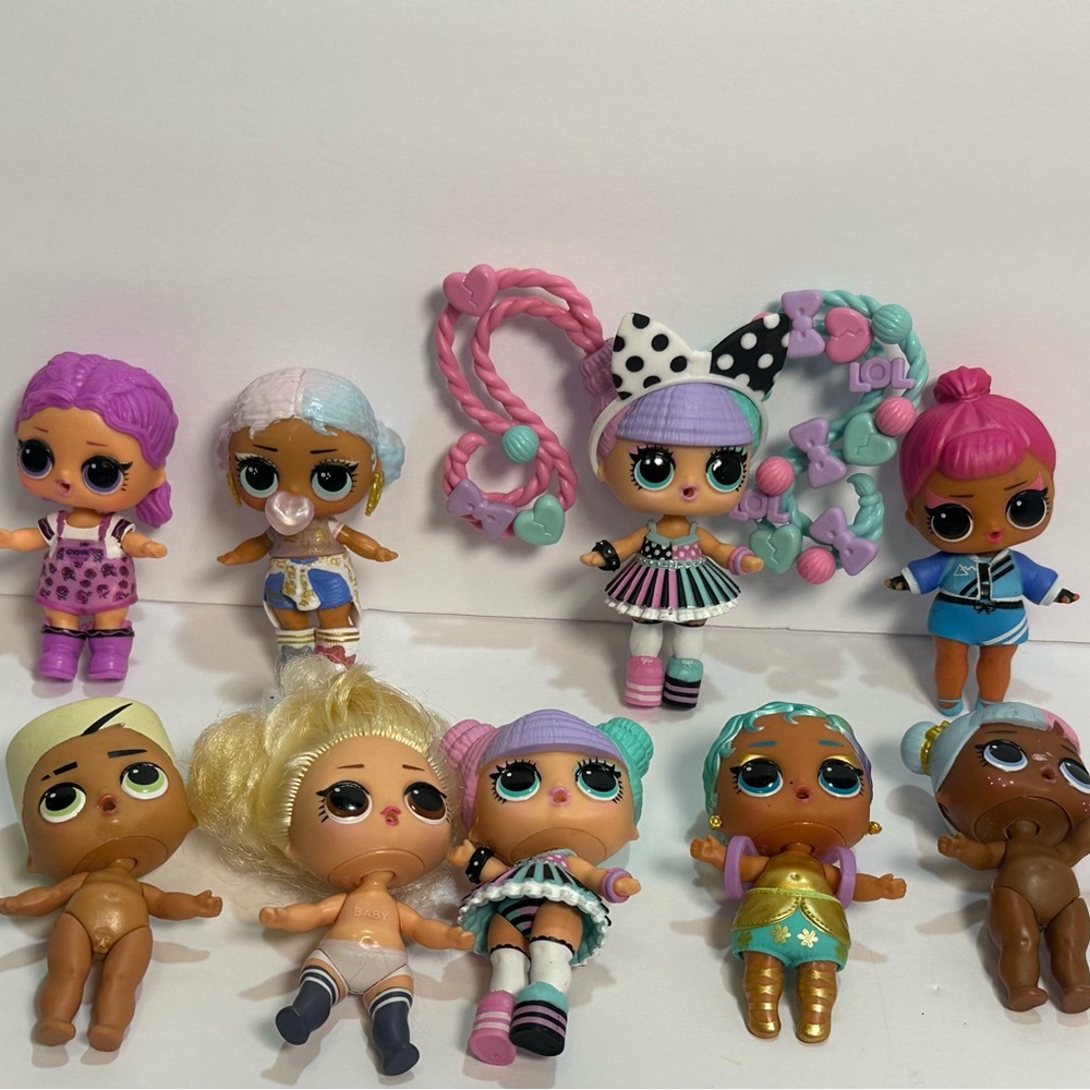 L.O.L. Surprise! Dolls with Pink and Purple Hair - Picture 2 of 5